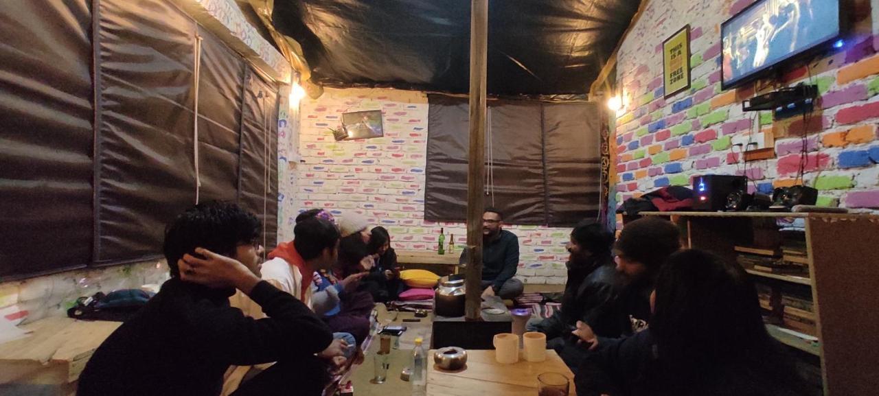 La Siesta India Manali Hostel Εξωτερικό φωτογραφία